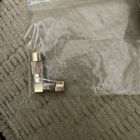 AUTHENTIC MK (MICHAEL KORS GOLD WATCH With Leppard - Picture 4 of 6